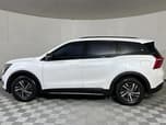 Mahindra XUV 700