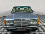 Mercedes-Benz W123 Shape Sedan