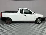 Nissan NP200