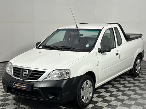 2021 Nissan NP200