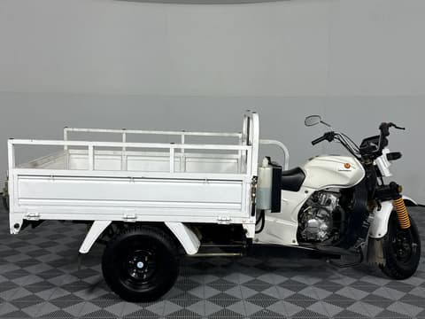 2025 Gomoto Loader