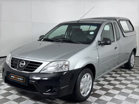 2021 Nissan NP200