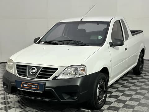 2017 Nissan NP200