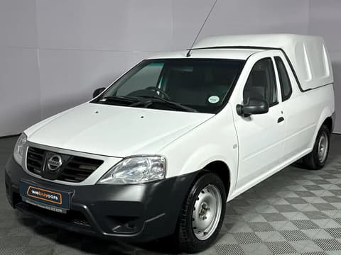 2021 Nissan NP200