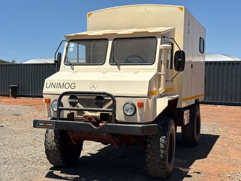 1996 Mercedes-Benz Unimog