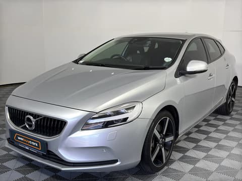 2019 Volvo V40