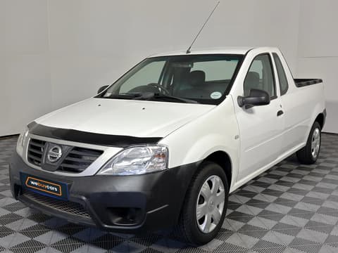 2020 Nissan NP200