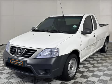 2021 Nissan NP200