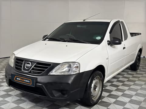 2019 Nissan NP200