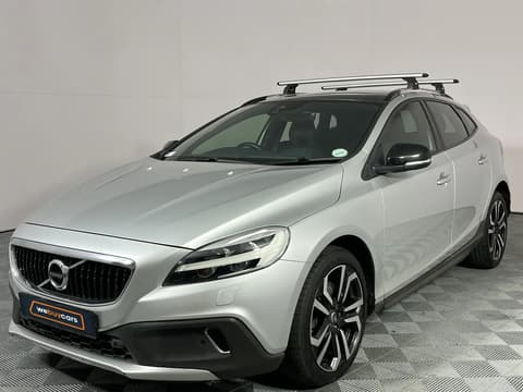 2017 Volvo V40
