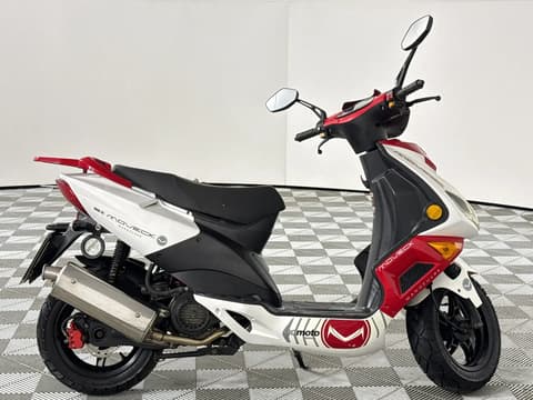 2013 Gomoto Gomoto