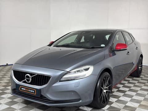 2017 Volvo V40