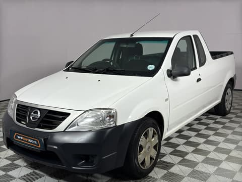 2017 Nissan NP200