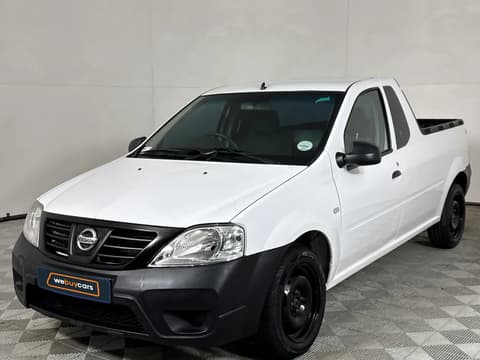 2021 Nissan NP200