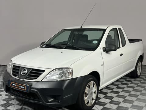 2015 Nissan NP200