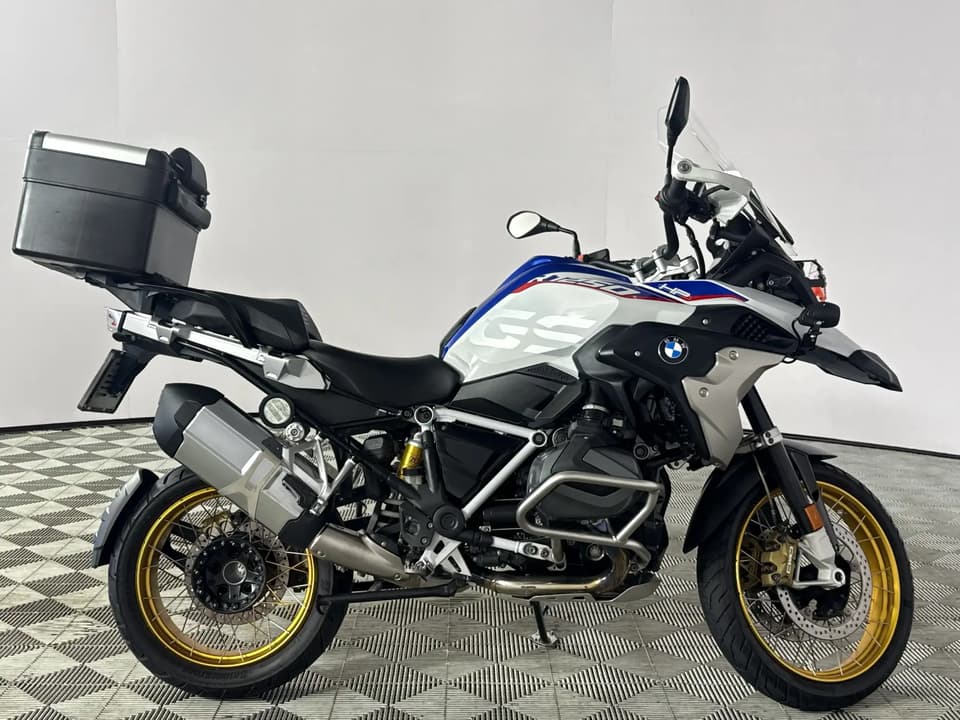 2021 BMW R Series