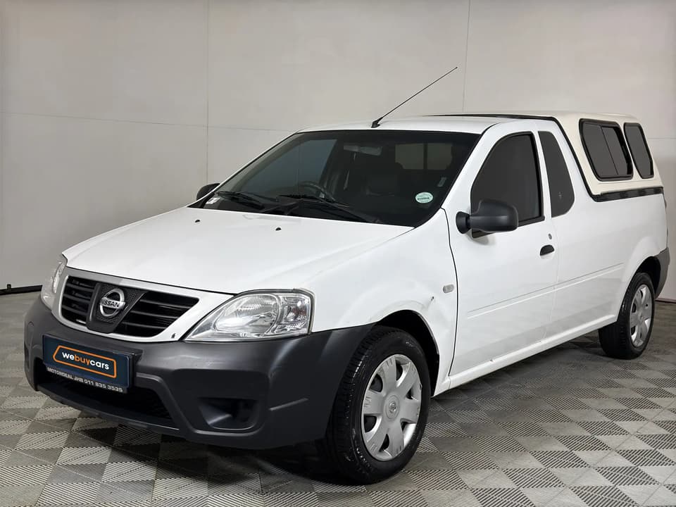 2021 Nissan NP200