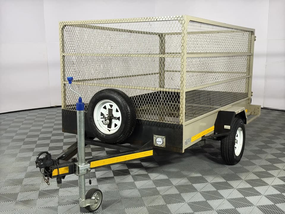 We Buy Cars | 2025 Custom Box — Stock Number 6C9C10748