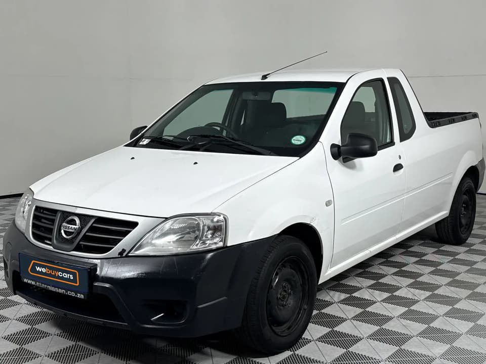2021 Nissan NP200