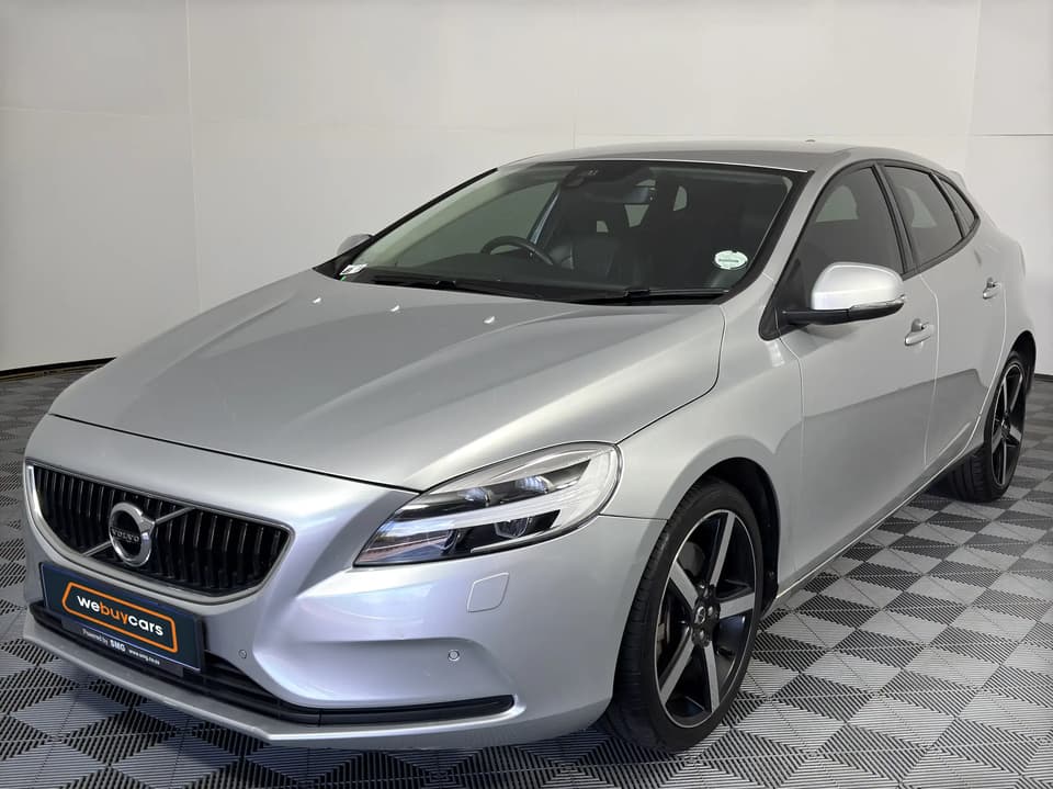2019 Volvo V40