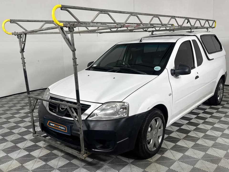 2020 Nissan NP200