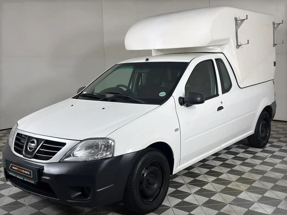 2021 Nissan NP200