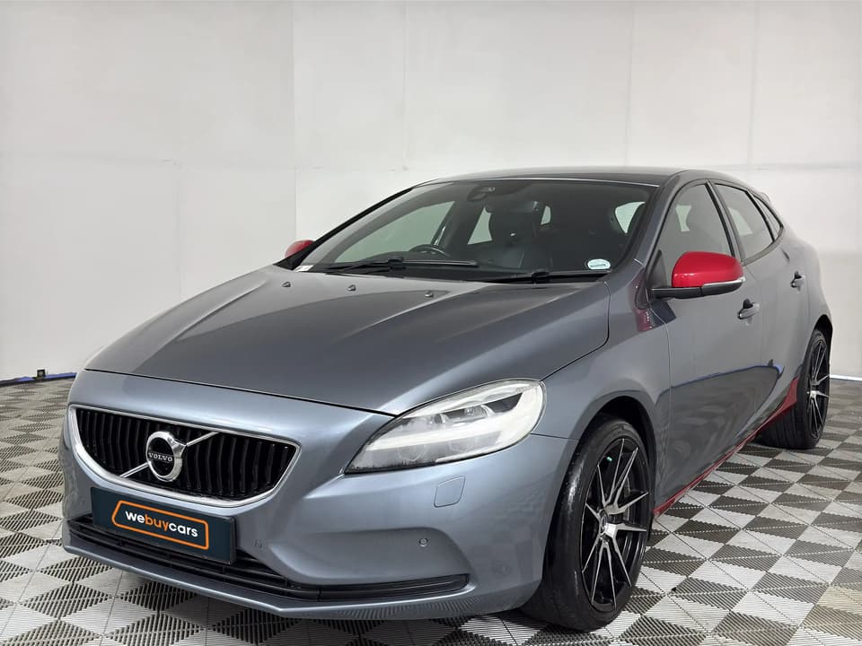 2017 Volvo V40