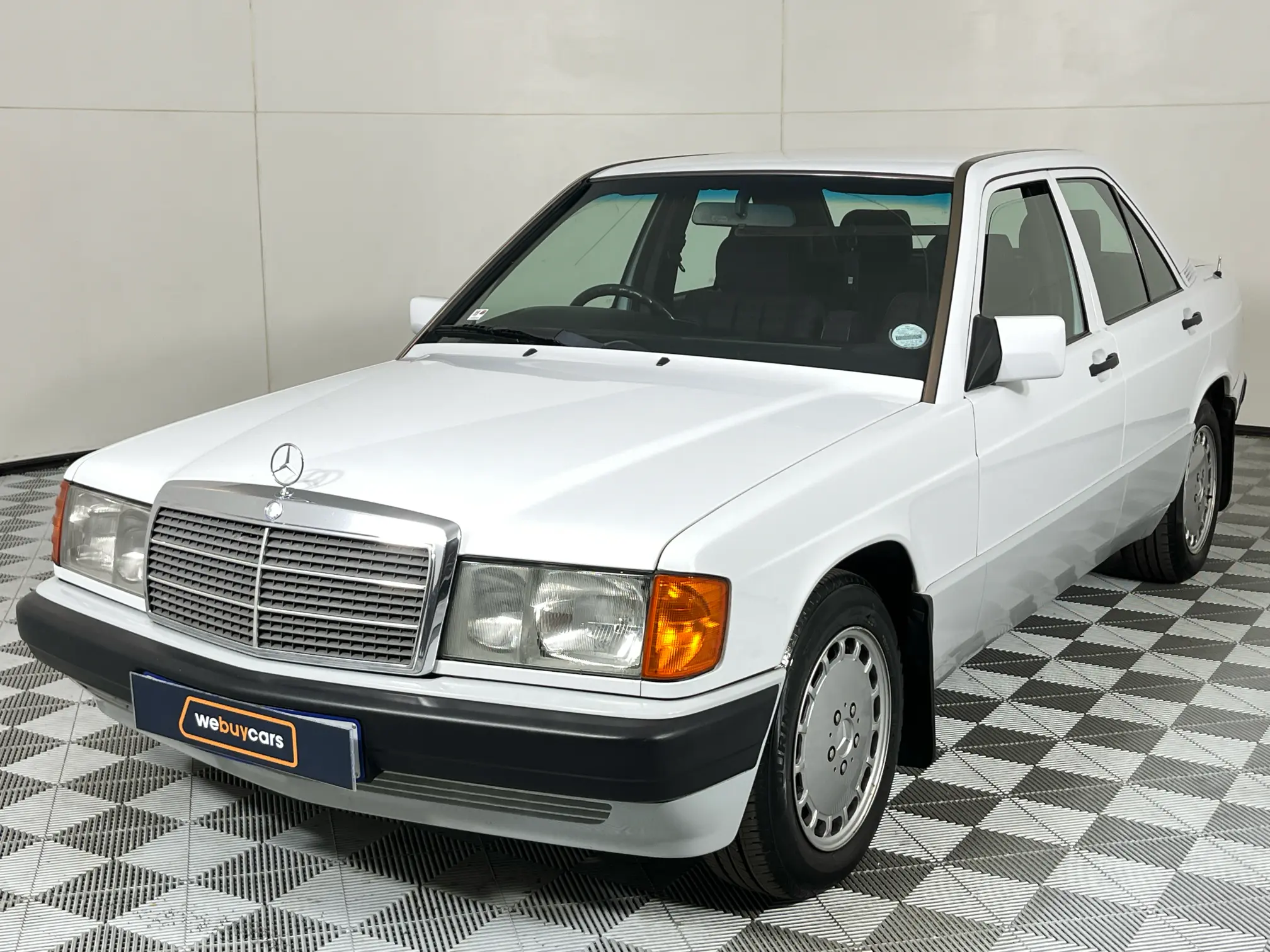 1993 Mercedes-Benz 190 Sedan 190 E 2.0 Auto