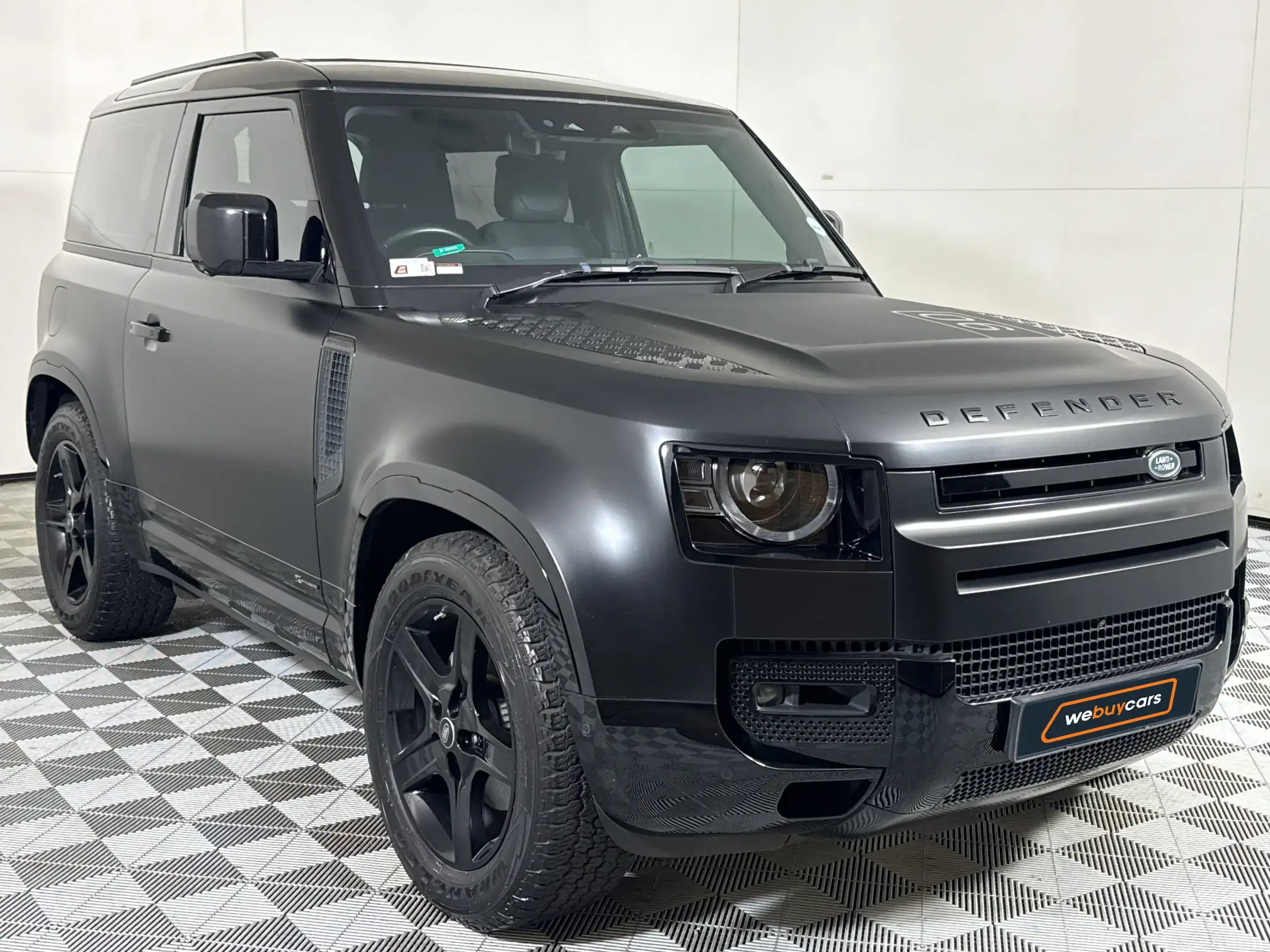 Land Rover Defender 90