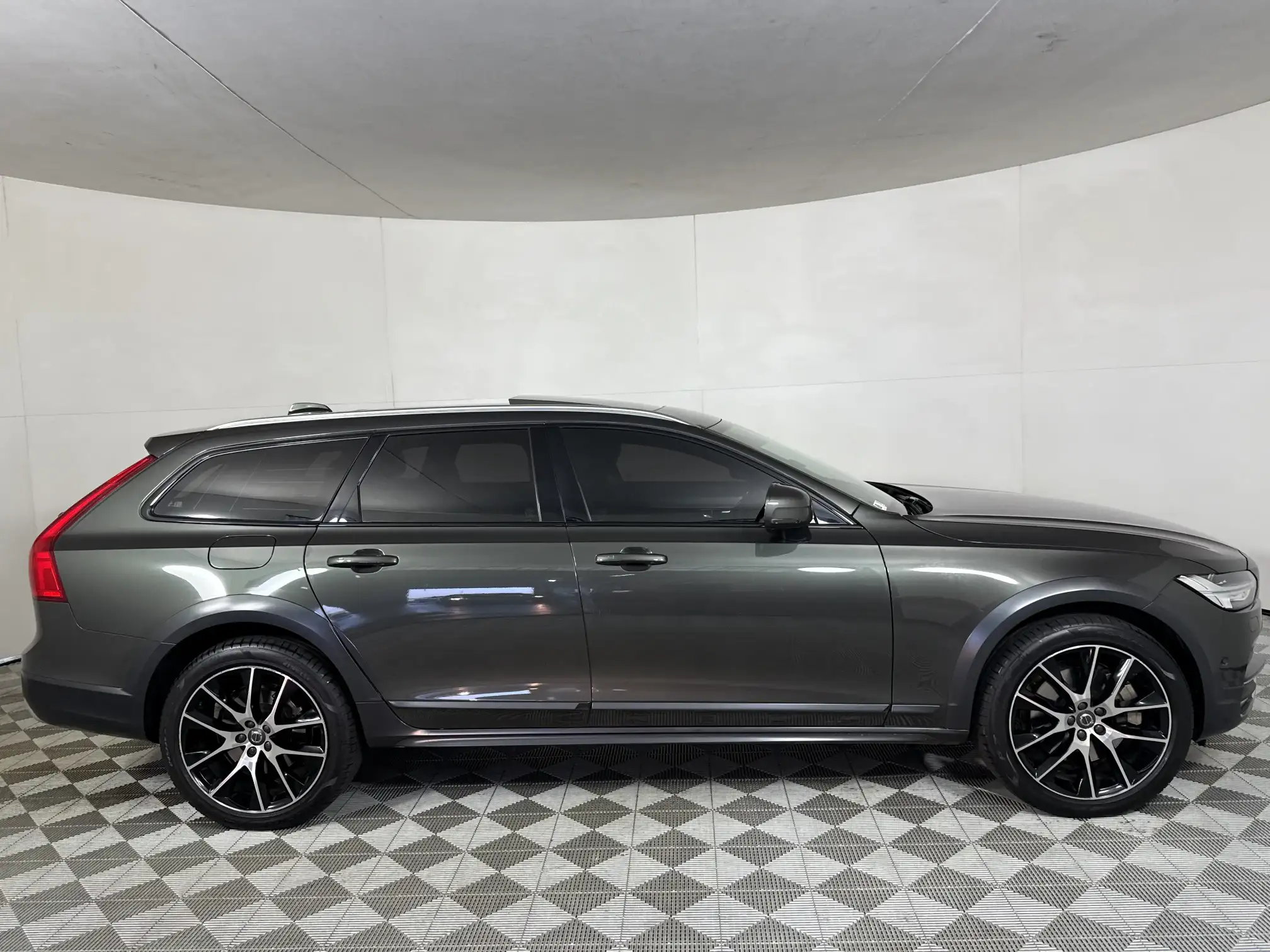 Volvo V90