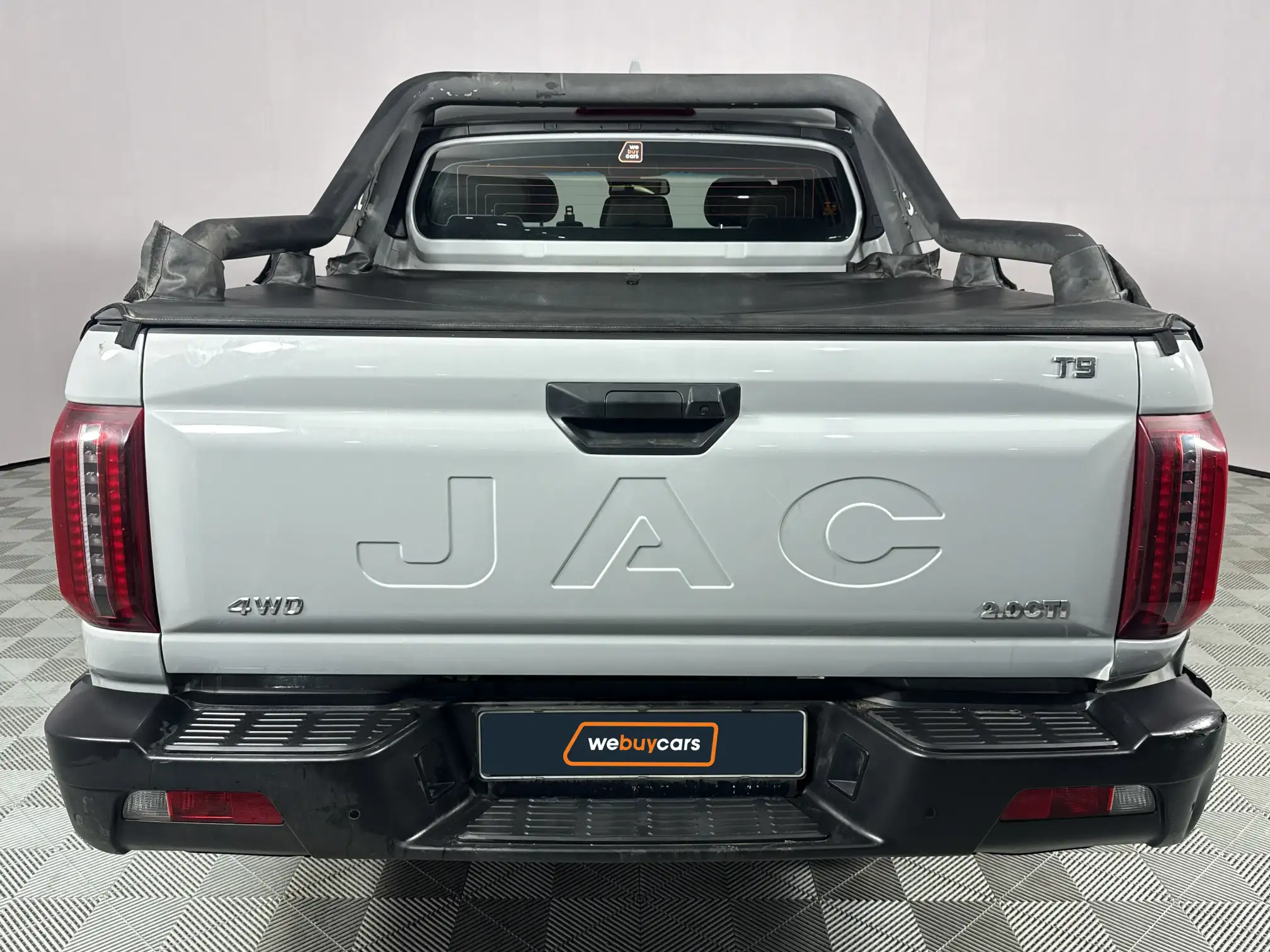 JAC T9