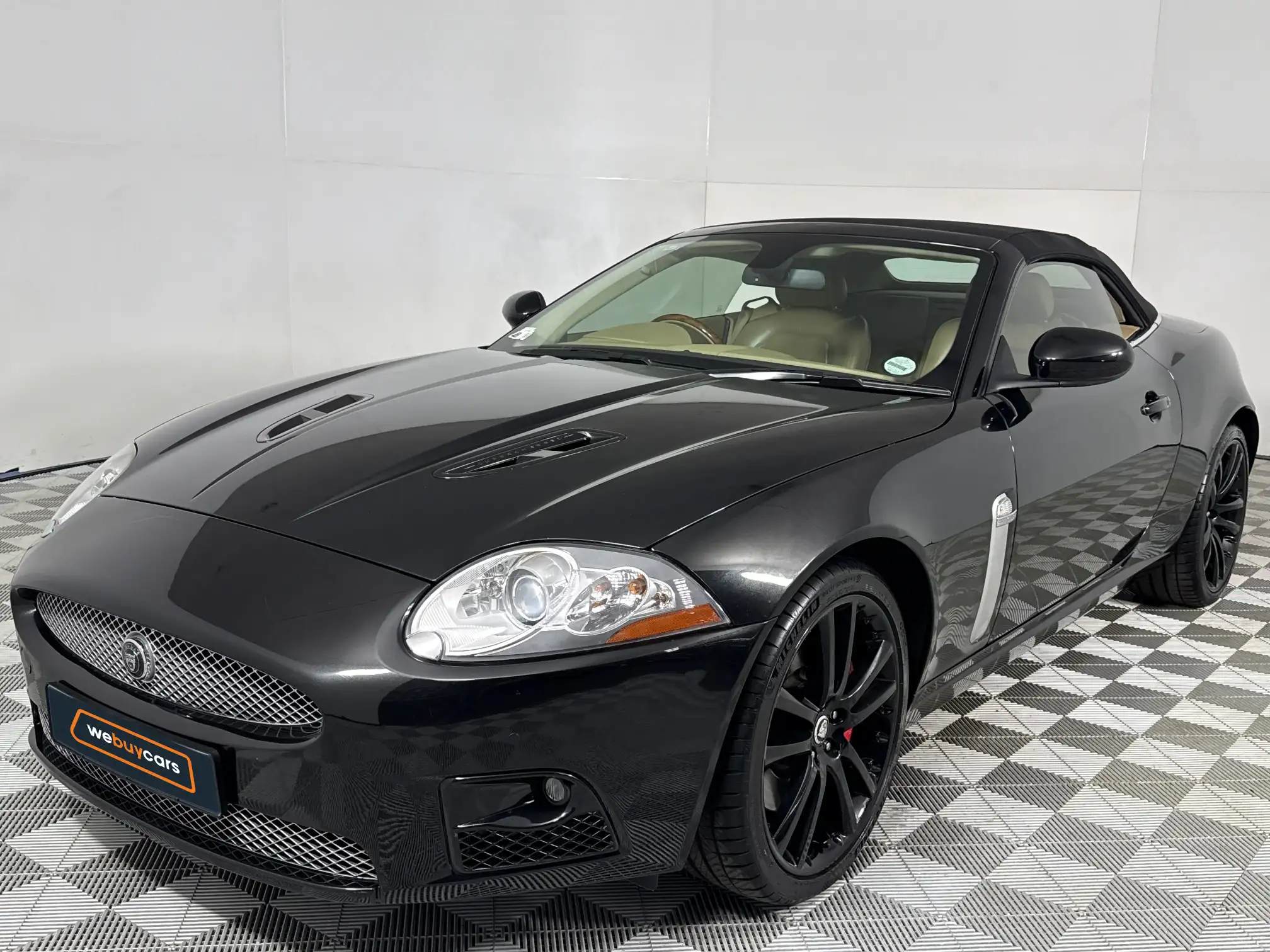 2009 Jaguar XKR