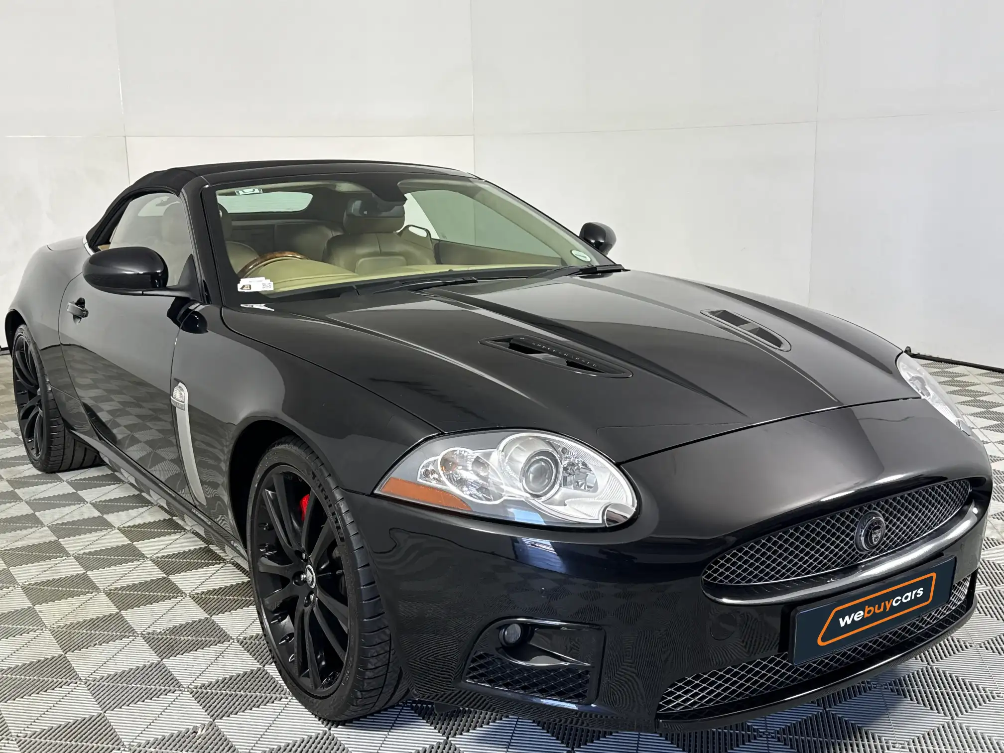 Jaguar XKR
