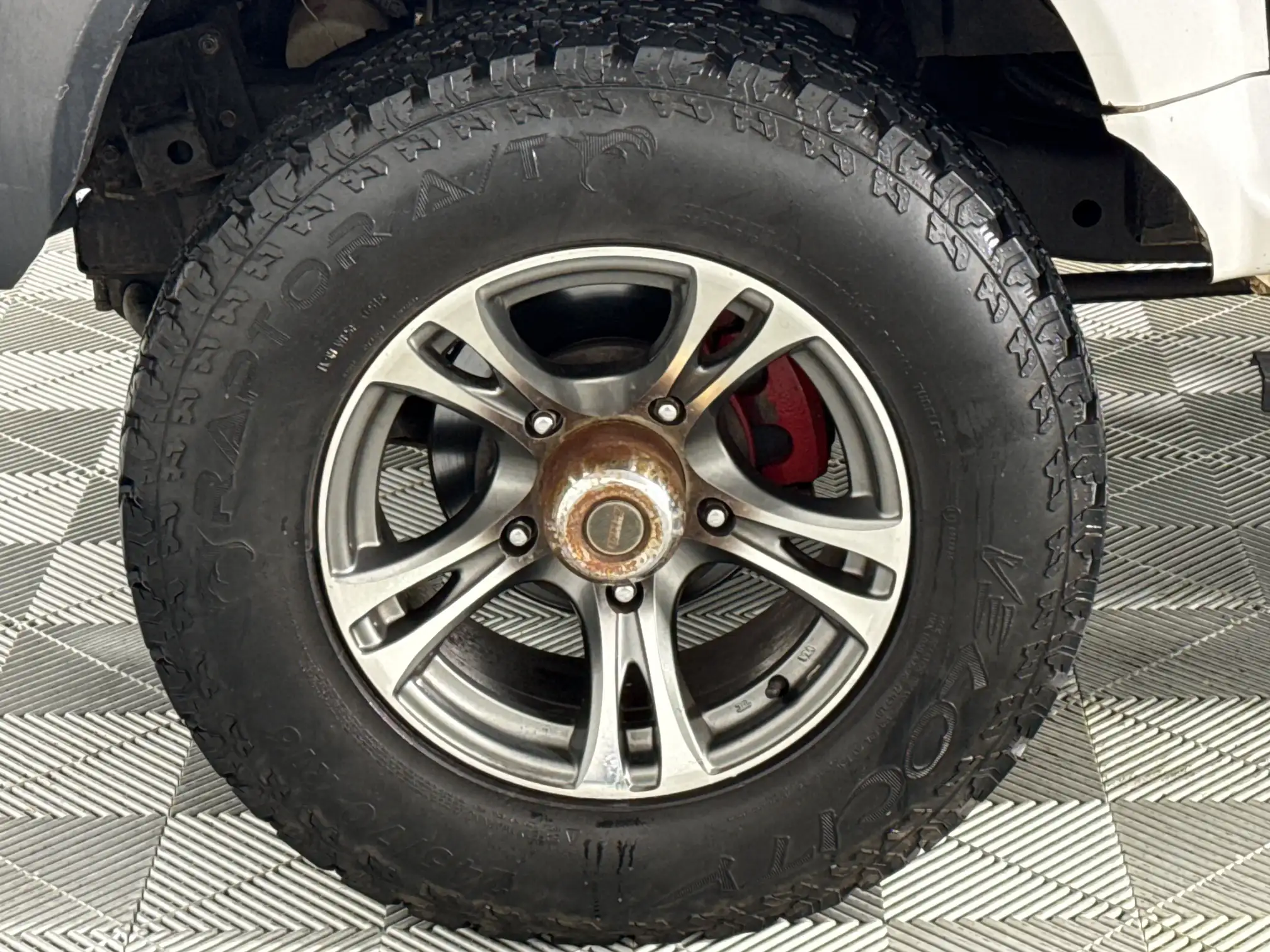 Tata Xenon