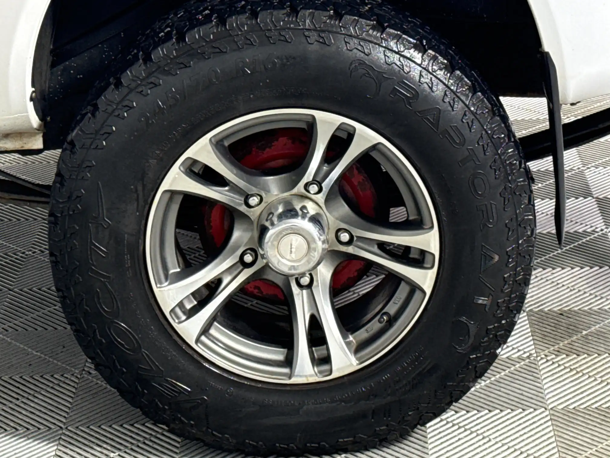 Tata Xenon