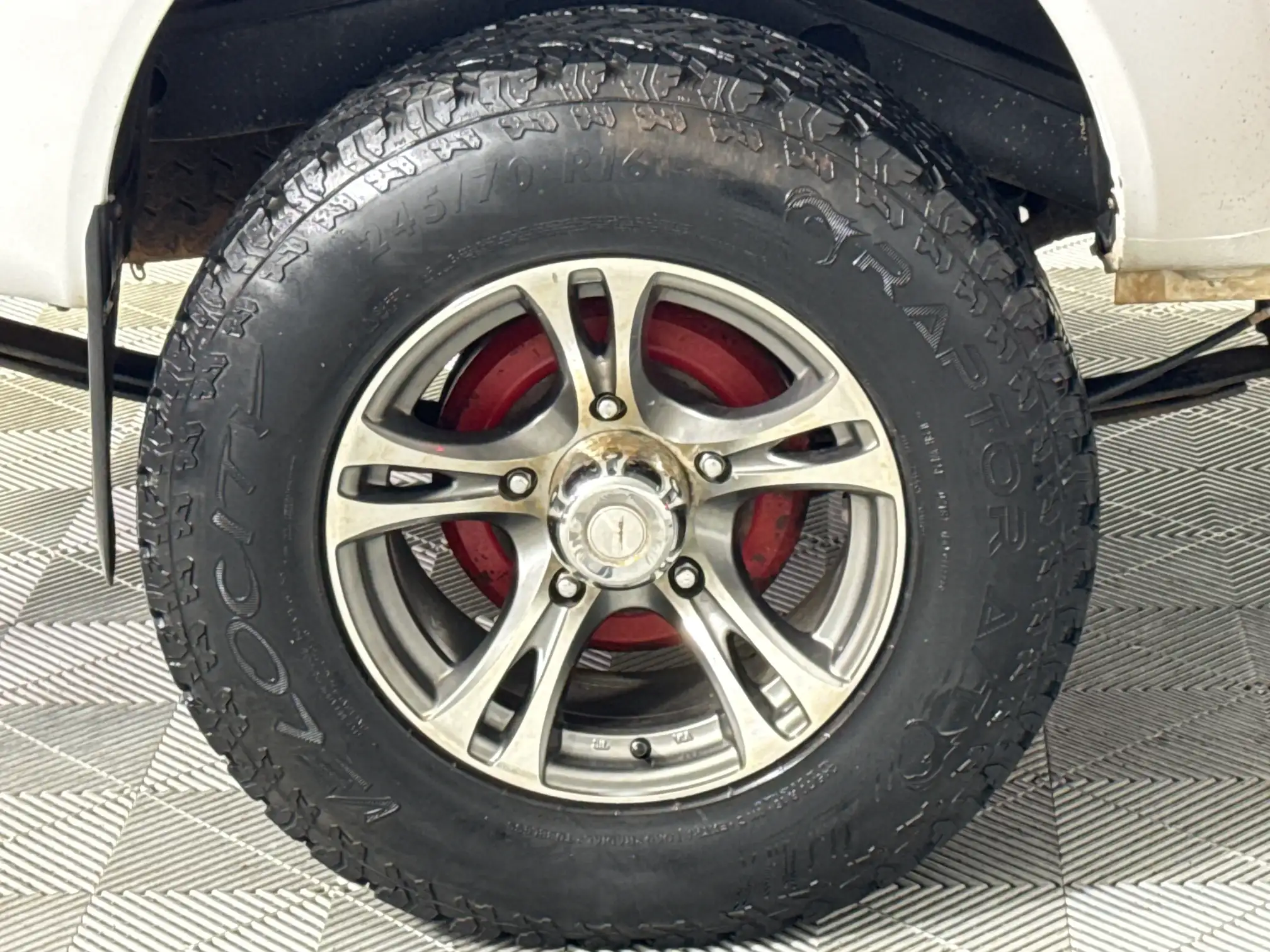 Tata Xenon