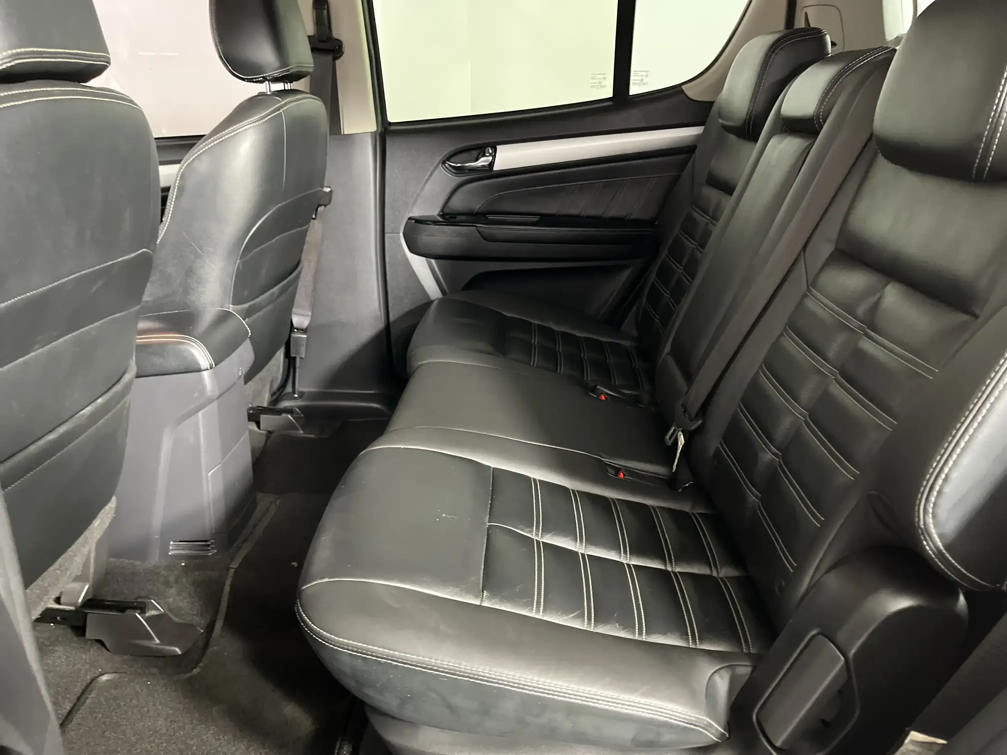 Isuzu MU-X