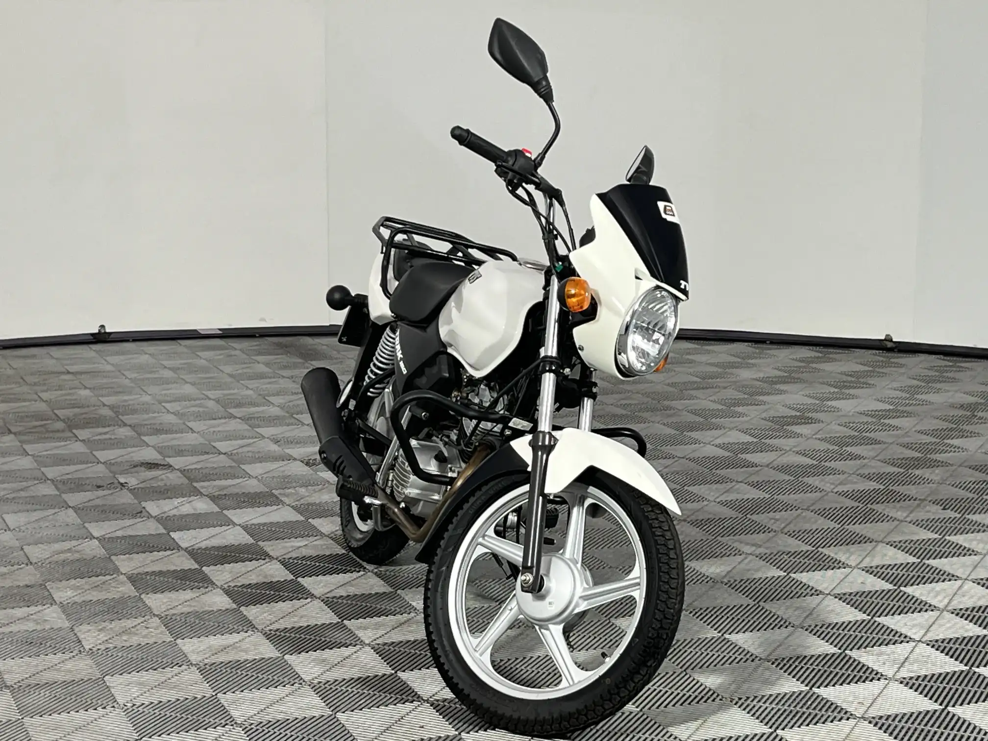 TVS 125