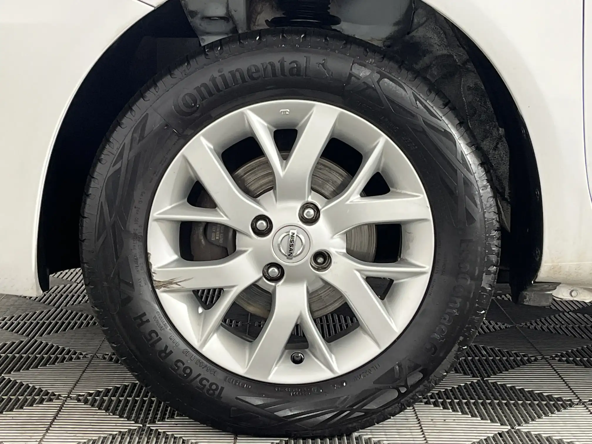 Nissan Almera