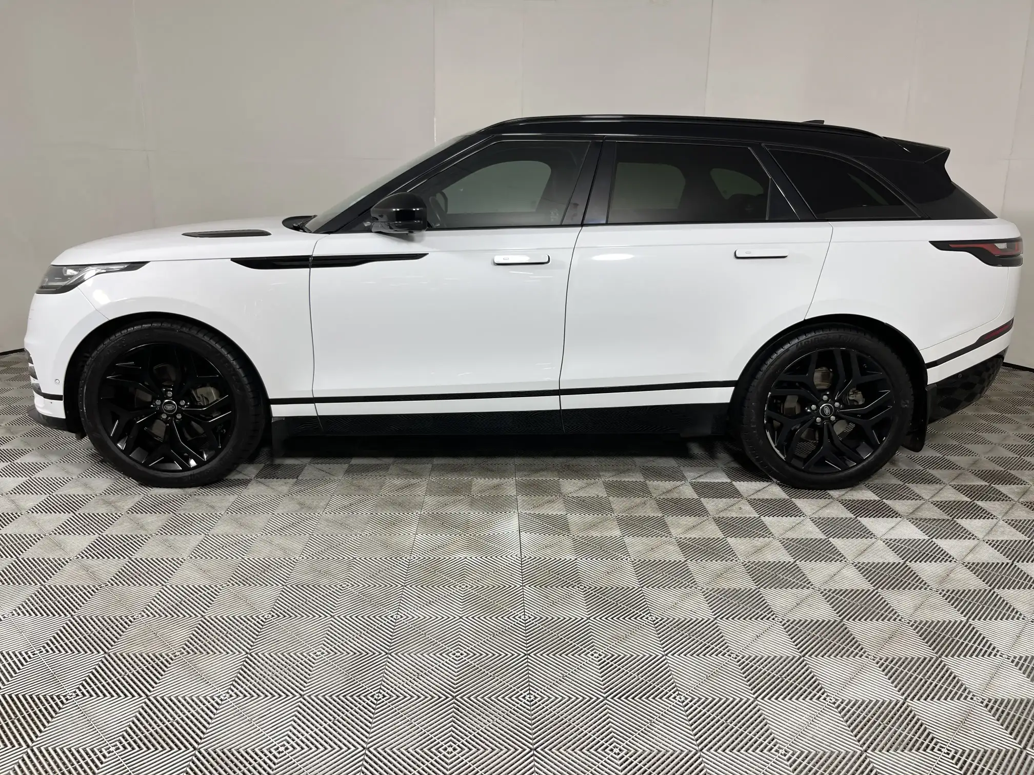 Land Rover Velar