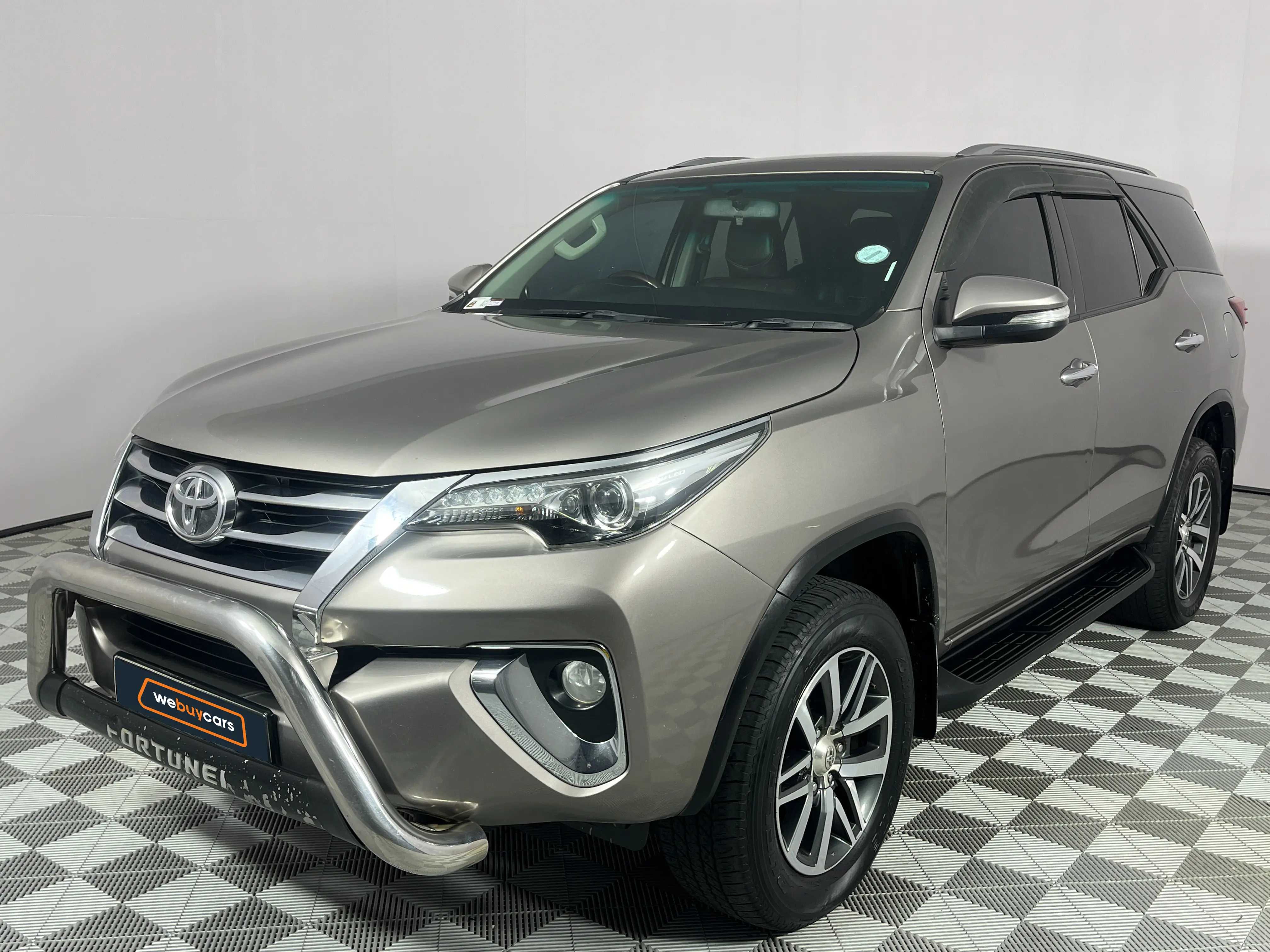 2017 Toyota Fortuner 2.8gd-6 R/B