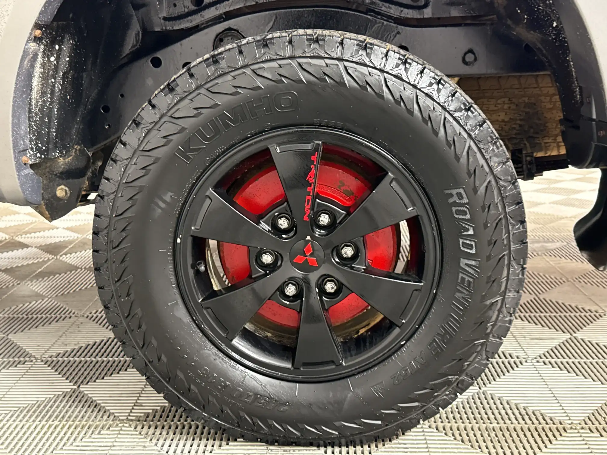 Mitsubishi Triton