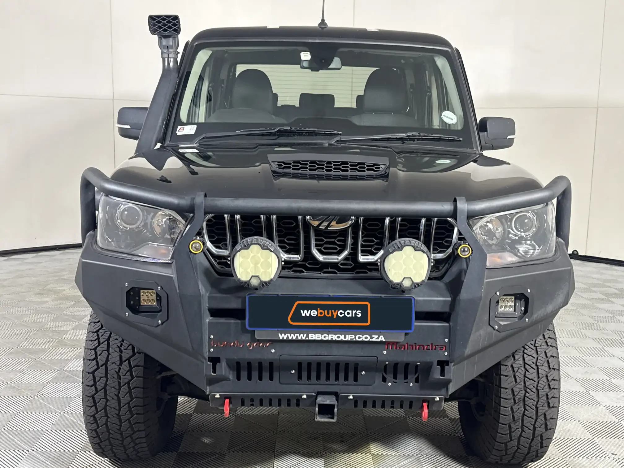 Mahindra PIK UP