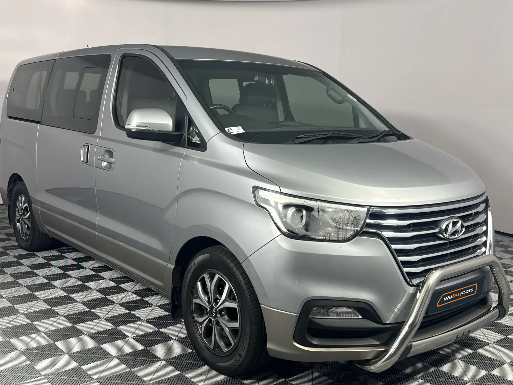 Hyundai H-1