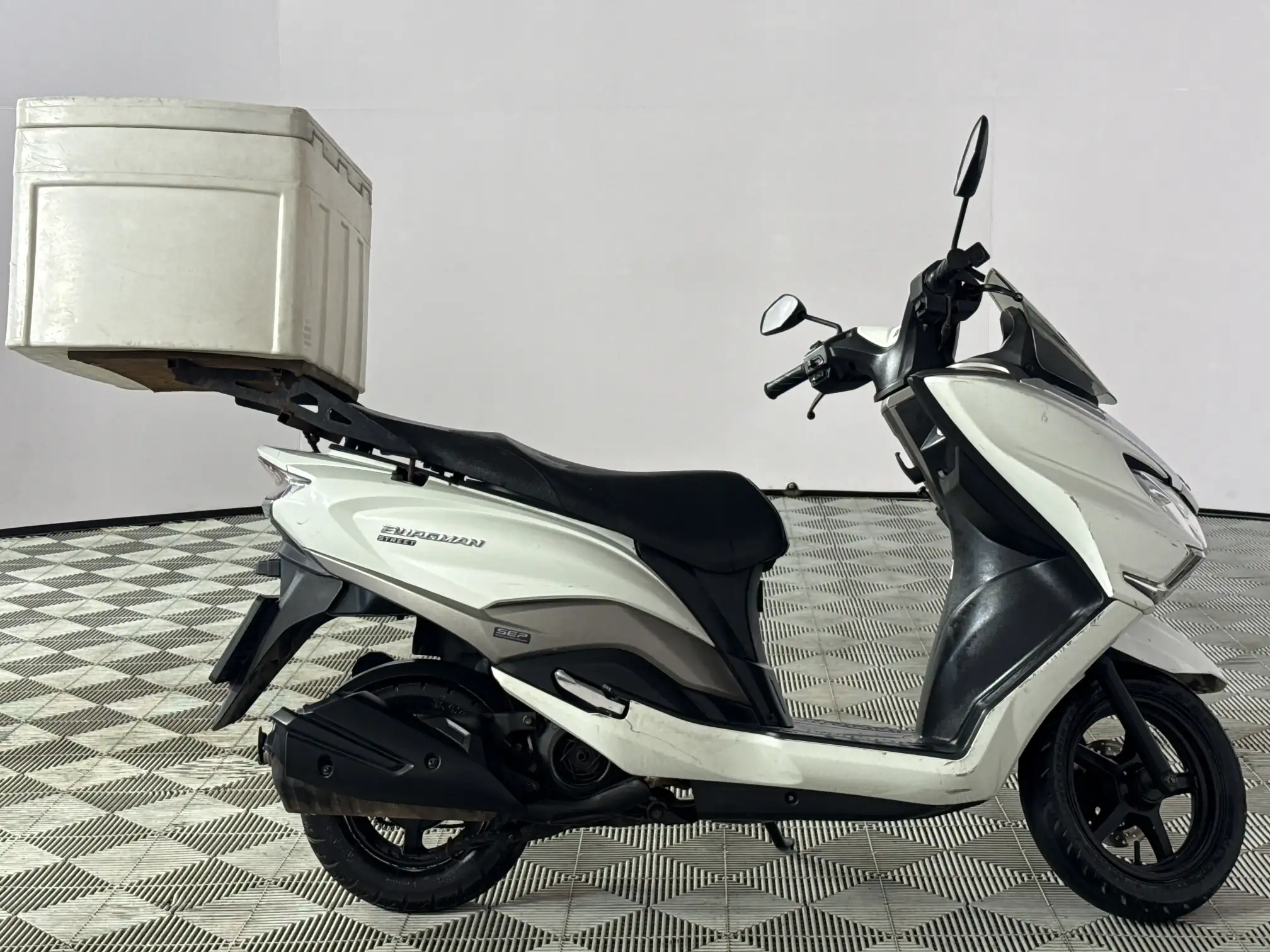 Suzuki AN