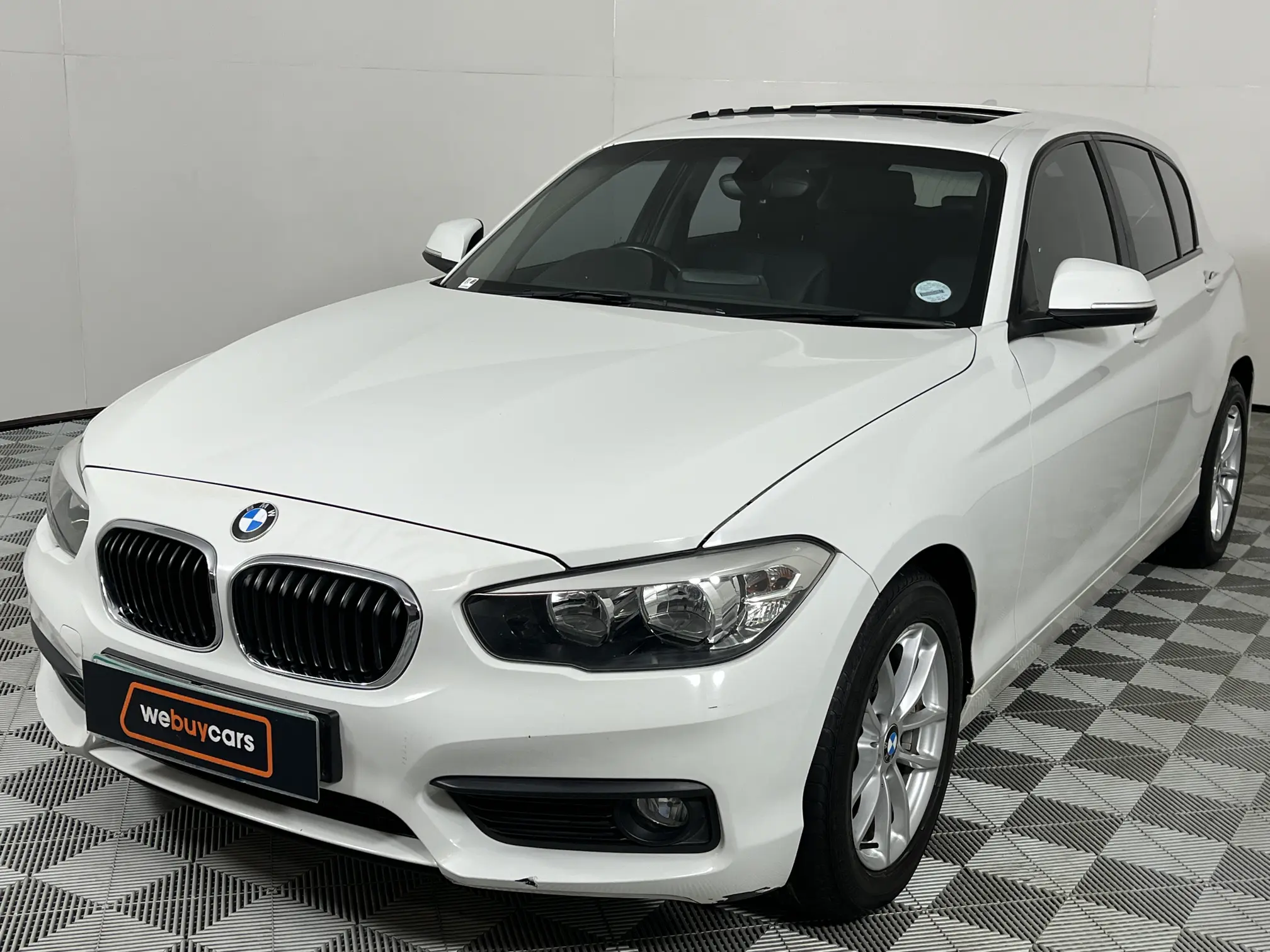 2015 BMW 1 Series 118i 5-Door Auto (F20)