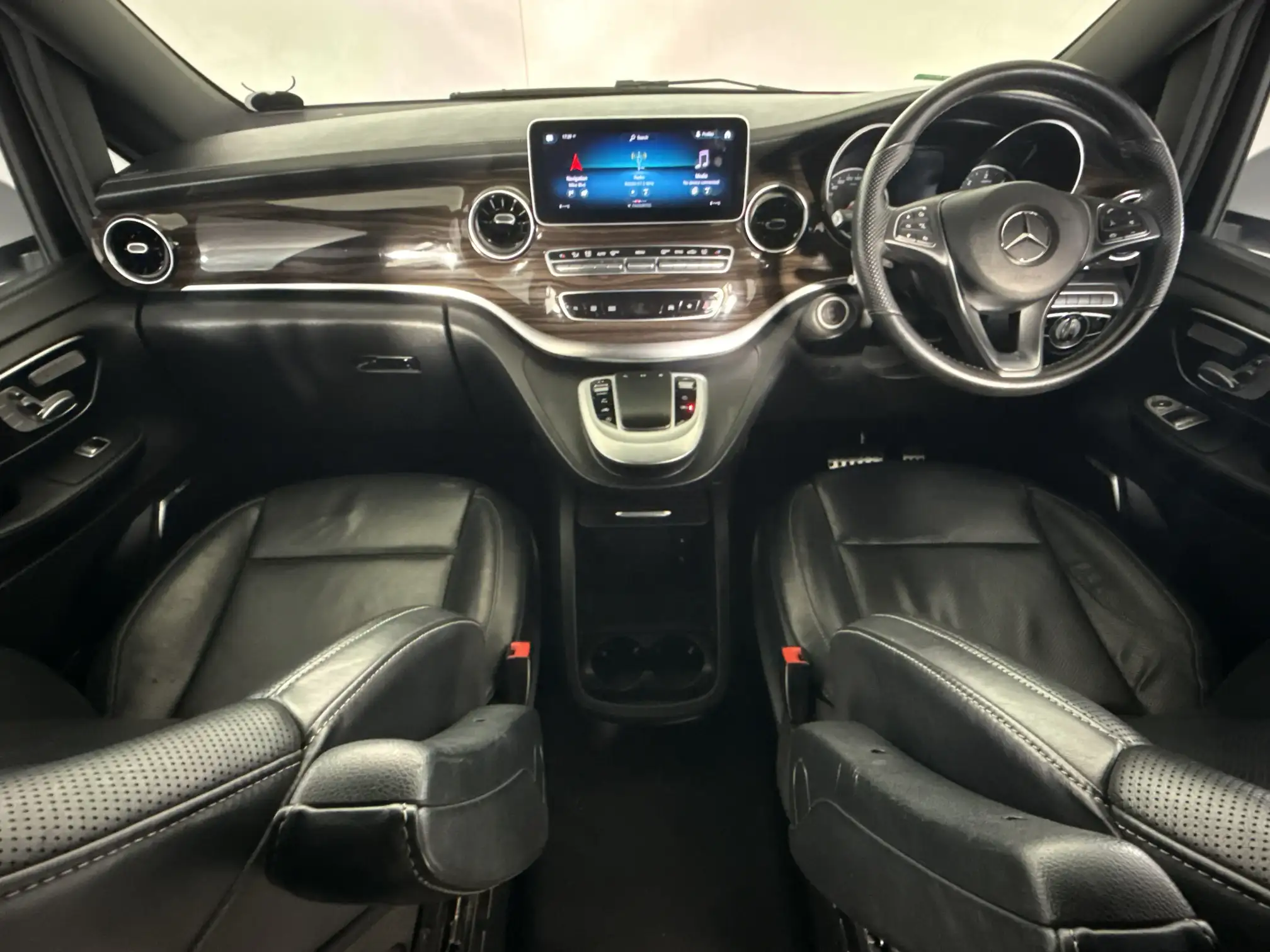 Mercedes-Benz V250