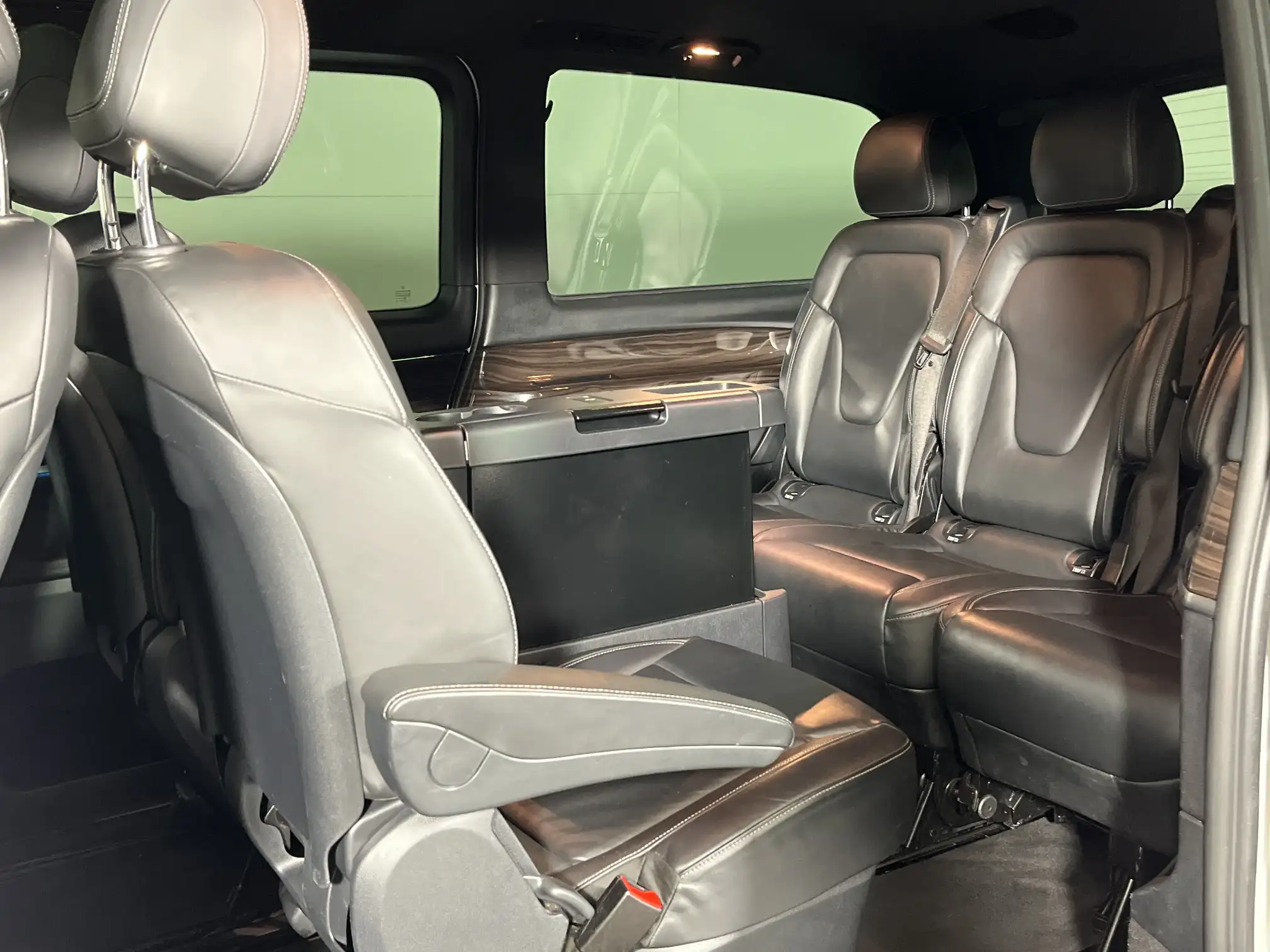Mercedes-Benz V250