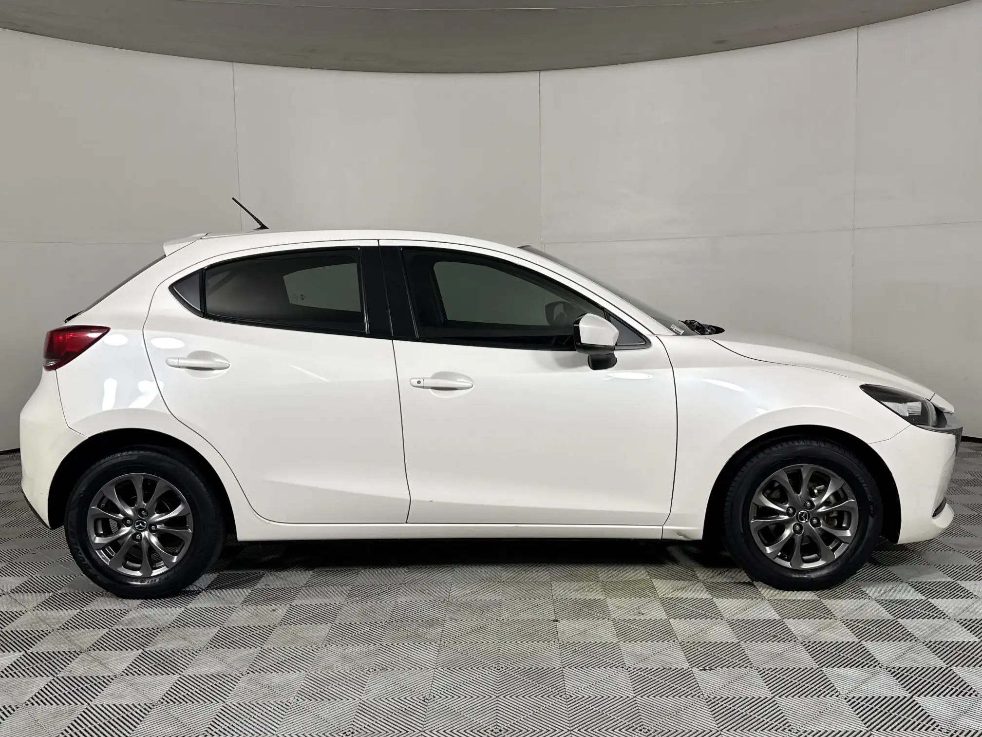 Mazda Mazda 2
