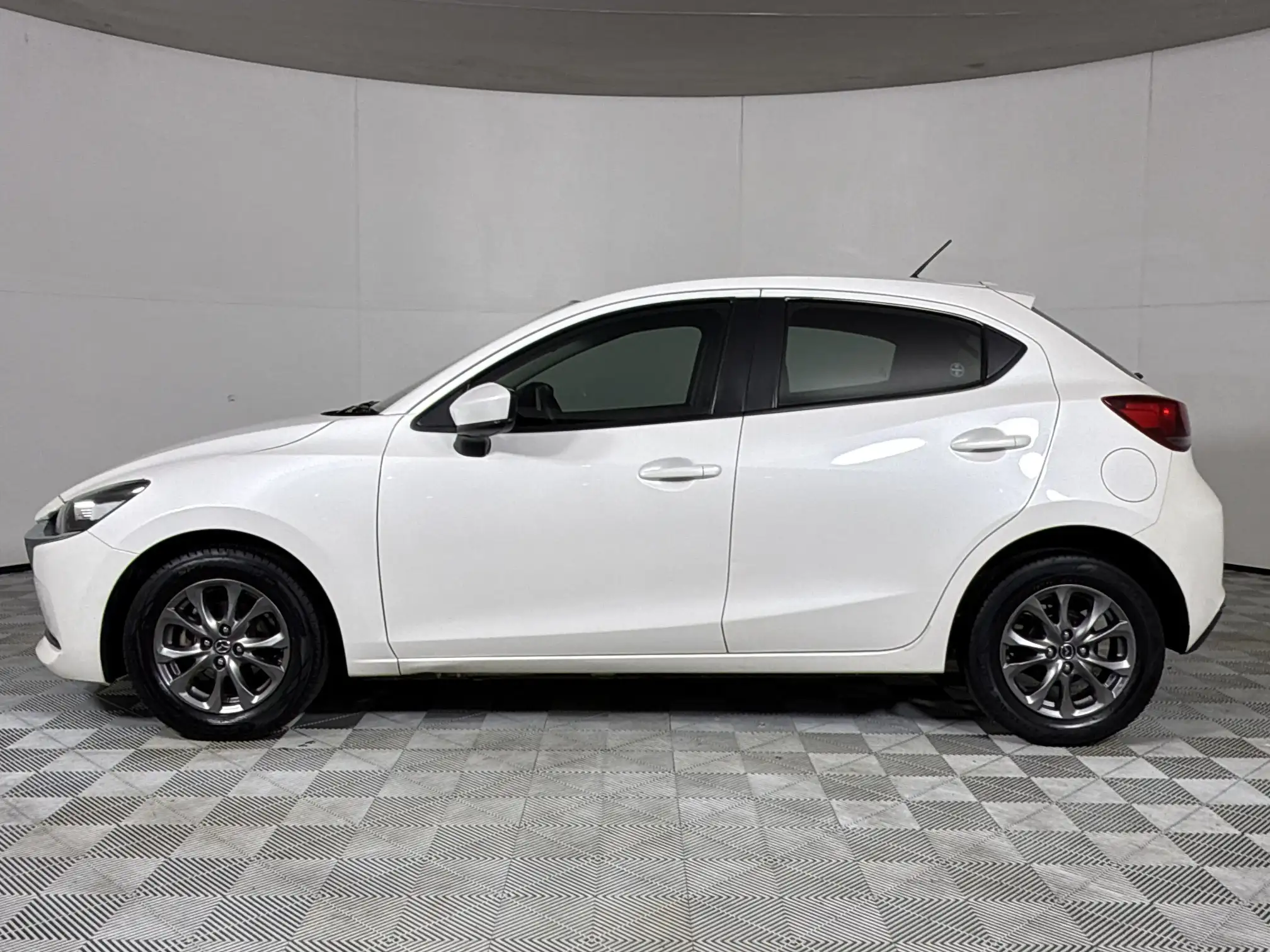 Mazda Mazda 2